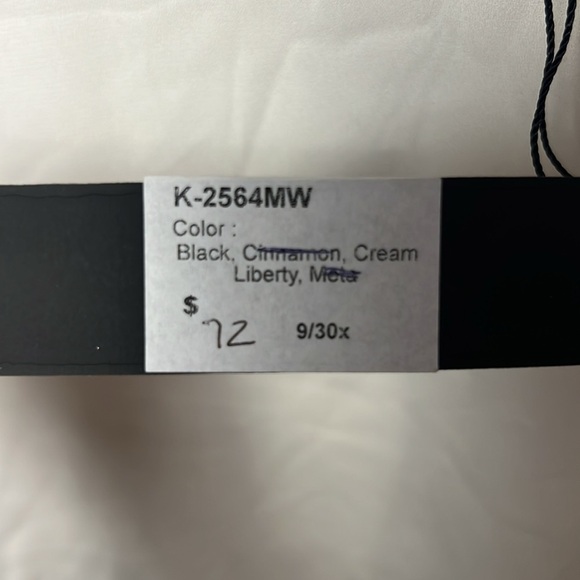 Krisa by Revolve One Sleeve Infinity Blouse Cream XS event wedding summer evenin - Picture 4 of 10